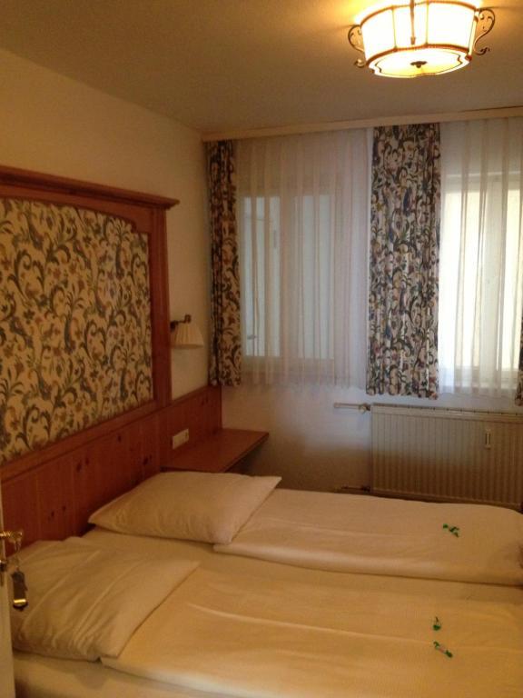 Hotel Goldener Hirsch Friedrichshafen Exterior photo